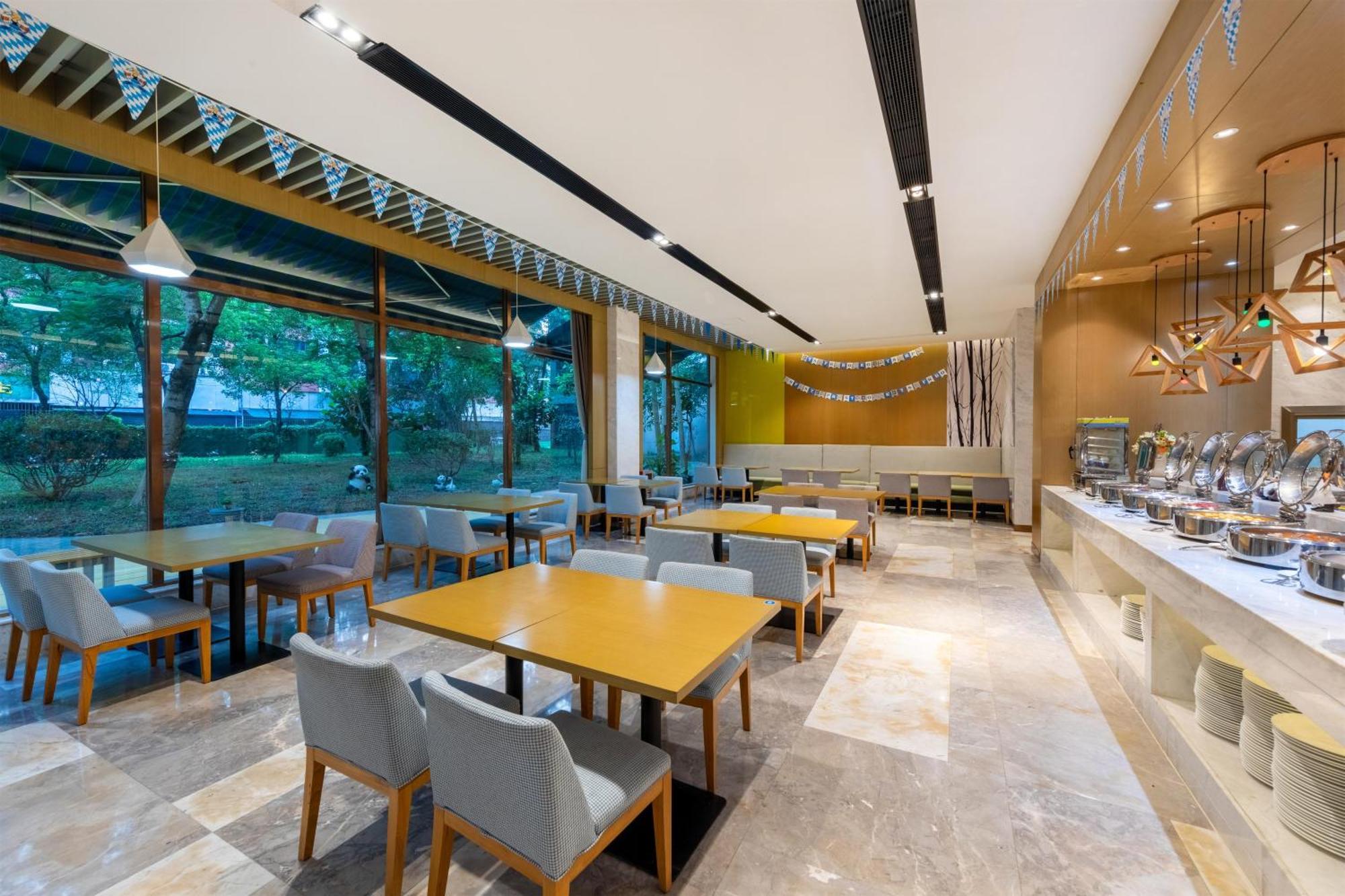 Guangzhou Baiyun Airport Rejoice By Argyle Hotel Rehe Metro Exit B --Free Shuttle Bus Is Provided During The 137Th Canton Fair Exterior foto