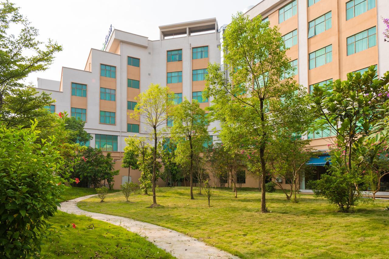 Guangzhou Baiyun Airport Rejoice By Argyle Hotel Rehe Metro Exit B --Free Shuttle Bus Is Provided During The 137Th Canton Fair Exterior foto