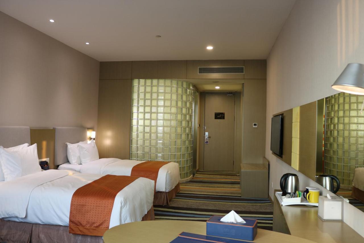Guangzhou Baiyun Airport Rejoice By Argyle Hotel Rehe Metro Exit B --Free Shuttle Bus Is Provided During The 137Th Canton Fair Exterior foto